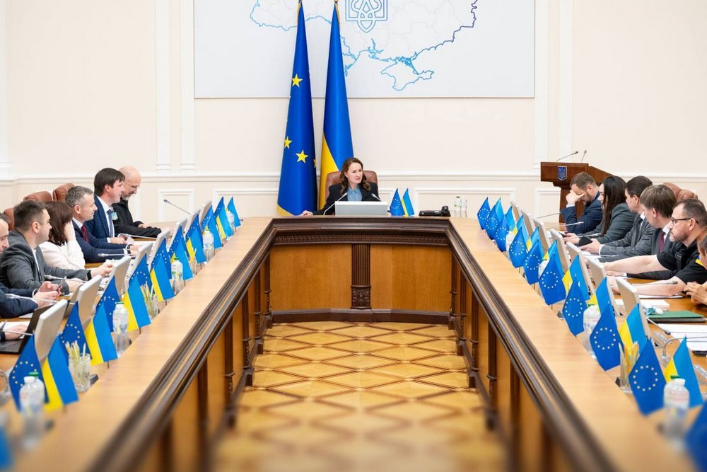 Буде підвищення зарплат, прожиткового мінімуму і ВВП у 2027 році – Уряд ухвалив Бюджетну декларацію, яка передбачає покращення безпекової ситуації
