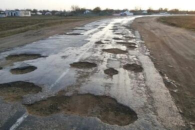 Невідкладно відремонтують критичні ділянки доріг місцевого значення: держава виділяє 3,5 млрд