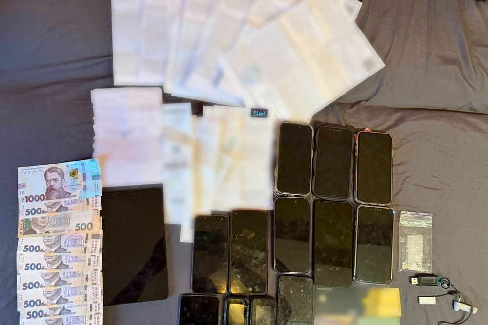 Під виглядом соцвиплат видурили у людей 2 млн грн дві шахрайки на Дніпропетровщині: як працювала схема
