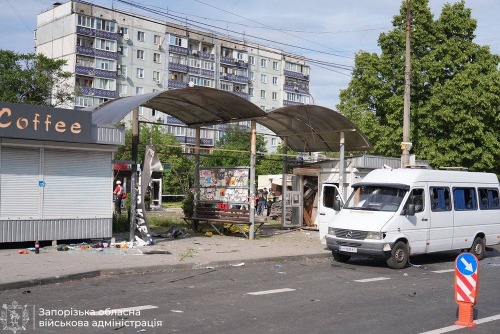 Фото наслідків удару по Запоріжжю (3) Фото наслідків удару по Запоріжжю (3)