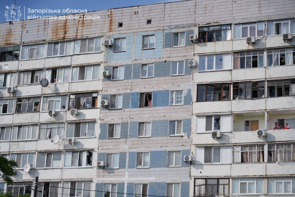 Фото наслідків удару по Запоріжжю (9) Фото наслідків удару по Запоріжжю (9)