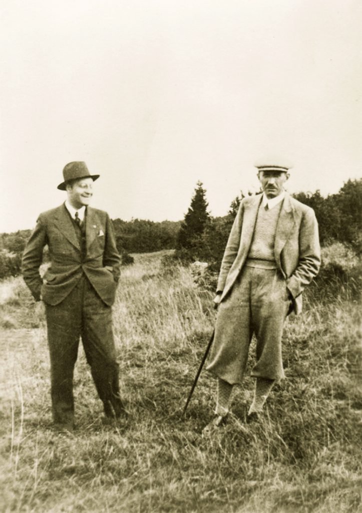 Ріко Ярий та Євген Коновалець на прогулянці. Фото 1930-х років