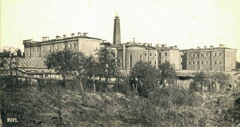 Лук’янівська в’язниця (Лук’янівка), фото початку XX століття (Лук’янівка) Лук’янівська в’язниця (Лук’янівка), фото початку XX століття (Лук’янівка)