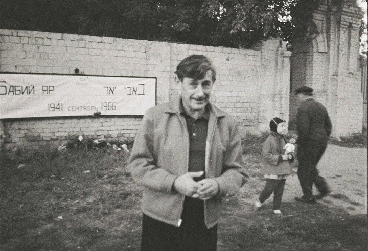 Віктор Некрасов на мітингу в Бабиному Ярі 24 вересня 1966 рок