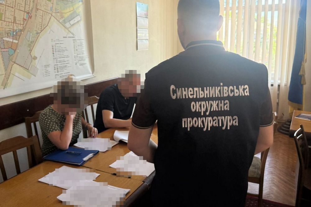 На Дніпропетровщині посадовців підозрюють у купівлі тісного житла для 9 дітей за завищеною втричі вартістю 1 На Дніпропетровщині посадовців підозрюють у купівлі тісного житла для 9 дітей за завищеною втричі вартістю