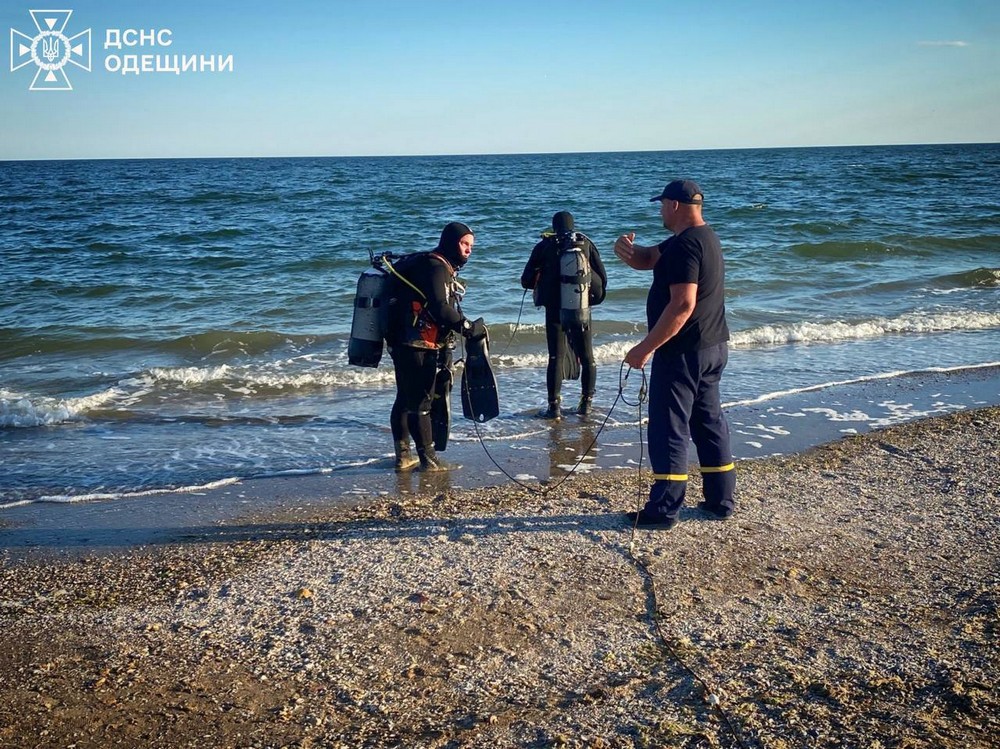 Приїхала на відпочинок з прабабусею: 11-річну дівчинку віднесло у відкрите море на Одещині Приїхала на відпочинок з прабабусею: 11-річну дівчинку віднесло у відкрите море на Одещині