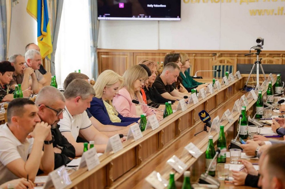 Додаткові «гірські виплати», посилання підтримки ВПО та інші важливі рішення ініціюють депутати разом з командою МФО «Захист прав ВПО та інших постраждалих». Розповідаємо, про які саме рішення йдеться.