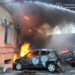 Ворог вдарив по центру Запоріжжя: кількість постраждалих зростає (фото, відео)