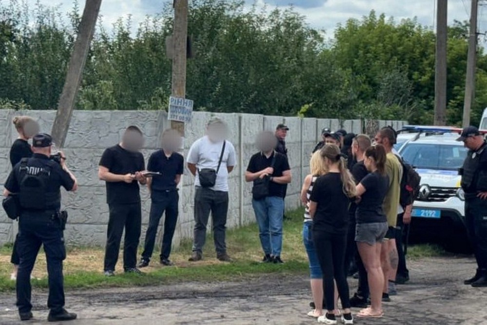 Моторошне вбивство братів з Калинівки: затримано 10 підозрюваних - подробиці 1 Моторошне вбивство братів з Калинівки: затримано 10 підозрюваних - подробиці