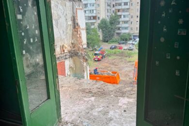 Жінка вижила після прямого влучання ракети у будинок: 11 цінних порад, які реально допоможуть