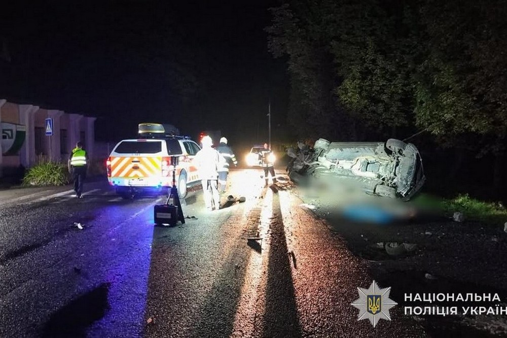 Троє дівчат-підлітків загинули у ДТП на Львівщині з п’яним водієм, ще двоє травмовані (фото, відео) Троє дівчат-підлітків загинули у ДТП на Львівщині з п’яним водієм, ще двоє травмовані (фото, відео)