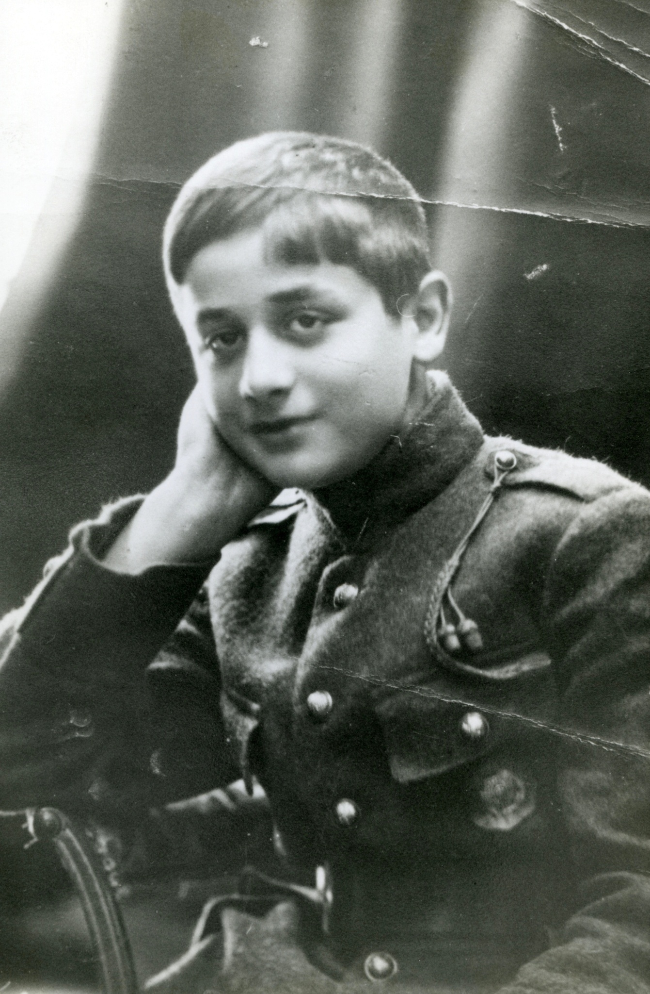 Єжи Ґедройць у формі гарцера, Варшава, 1920. Джерело: Літературний інститут