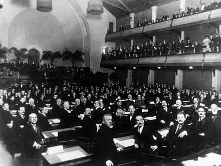 Зал засідань Ліги Націй, 1930-ті роки Зал засідань Ліги Націй, 1930-ті роки