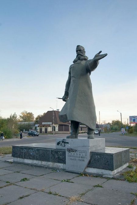 Пам’ятник Миколі Бенардосу (Фастів)