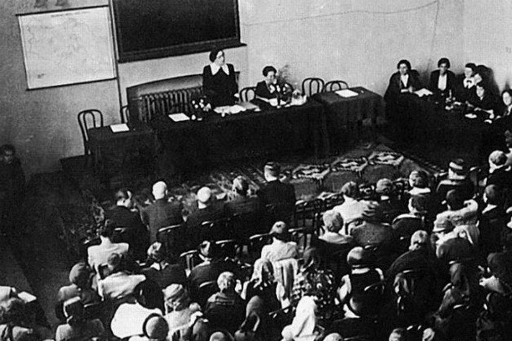 Відкриття з’їзду Союзу українок. Львів, 9 жовтня 1937 року Відкриття з’їзду Союзу українок. Львів, 9 жовтня 1937 року
