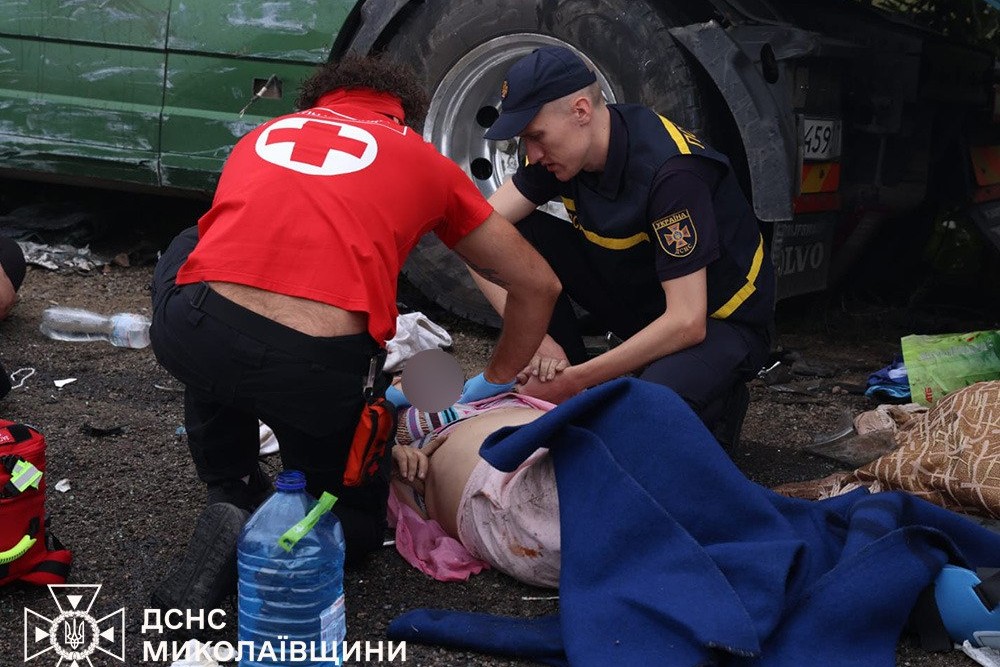 Моторошна ДТП з маршруткою на Миколаївщині: 9 загиблих і 8 постраждалих (фото, відео)