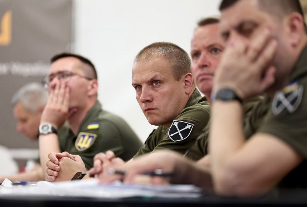 Російська армія має ознаки виснаження, але говорити про перелом у війні ще зарано – Сирський 