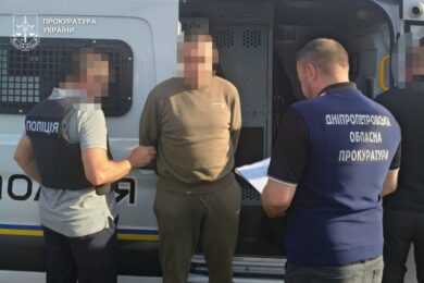 Мешканця Дніпропетровщини екстрадовано з Німеччини, де лікар-терапевт ховався від правосуддя 11 Мешканця Дніпропетровщини екстрадовано з Німеччини,