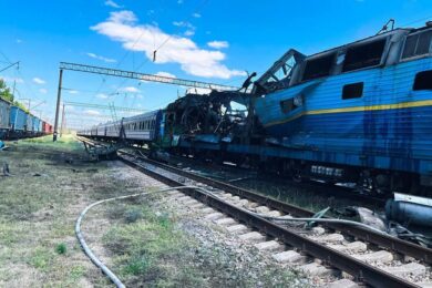 Ворог атакував пасажирський поїзд у Запорізькій області