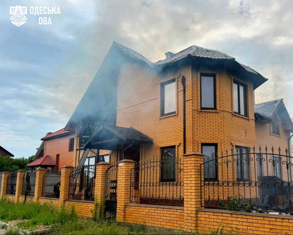 Терор Одещини: ворог вдарив по Одесі, є вбиті і багато поранених (фото) Терор Одещини: ворог вдарив по Одесі, є вбиті і багато поранених (фото)