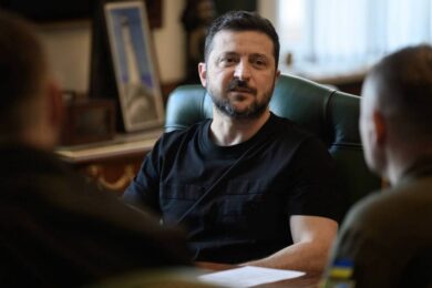 «Є чіткий перелік заходів у відповідь на удари РФ»: Зеленський заслухав доповіді Драпатого, Хмари і Паліси