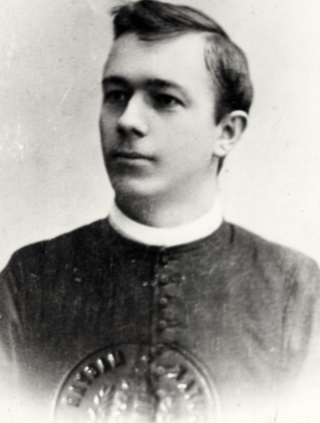 Августин Волошин у 1890-х роках Августин Волошин у 1890-х роках