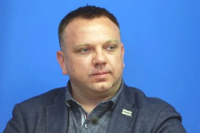 Виплати ВПО потрібно індексувати, а фінансування для переселенців збільшувати, гроші на це є – Максим Ткаченко