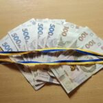 Разову виплату до Дня Незалежності отримали майже 1,5 млн українців: як подати заяву, якщо ви не отримали