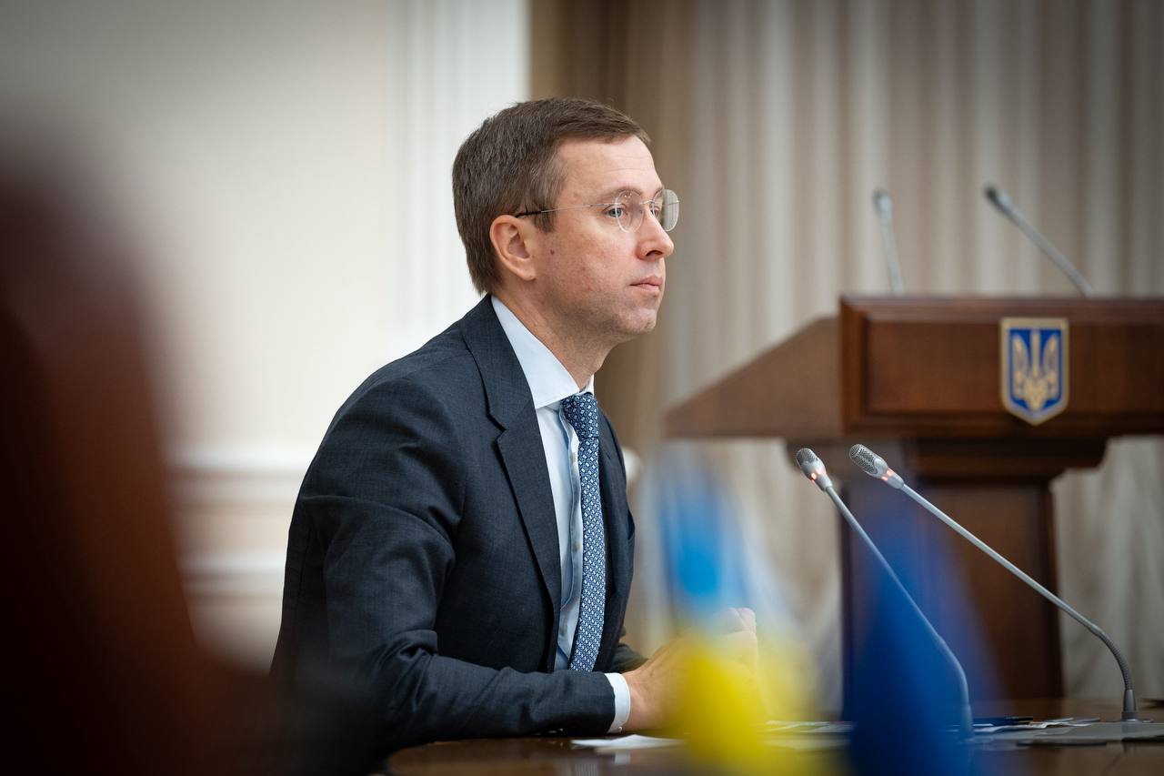 Україна вступила в надзвичайний економічний стан: думка аналітиків, факти, реакція влади Україна вступила в надзвичайний економічний стан: думка аналітиків, факти, реакція влади