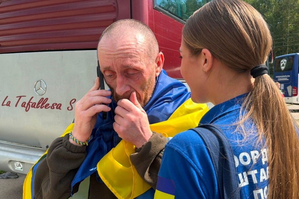 103 українські воїни повертаються додому з російського полону: фото 103 українські воїни повертаються додому з російського полону: фото