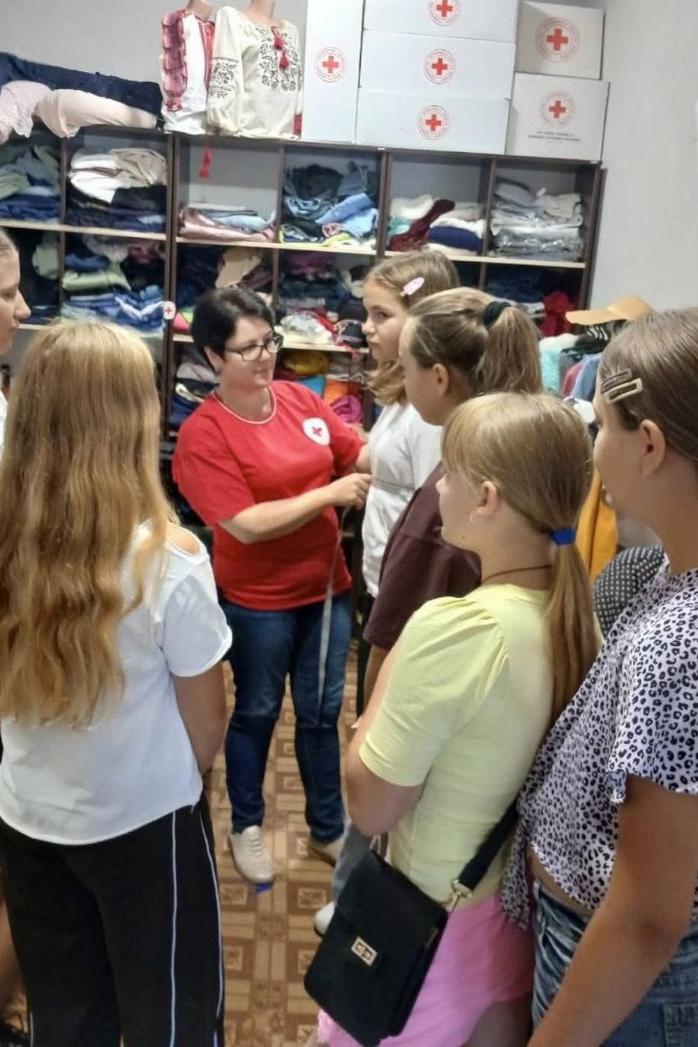 Соціальна швейна майстерня Червоного Хреста на Полтавщині: де знаходиться і які послуги надає