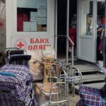 Речі безкоштовно на Запоріжжі: працює Банк одягу Українського Червоного Хреста