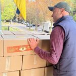 Гуманітарна допомога поштою від громади: хто і як може отримати