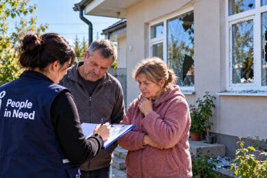 Допомога на Дніпропетровщині від організації «Людина в біді» – хто і що може отримати