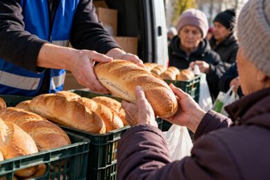 Хліб безкоштовно у Запоріжжі роздають