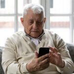 Без черг: які документи пенсіонери можуть отримати онлайн — деталі
