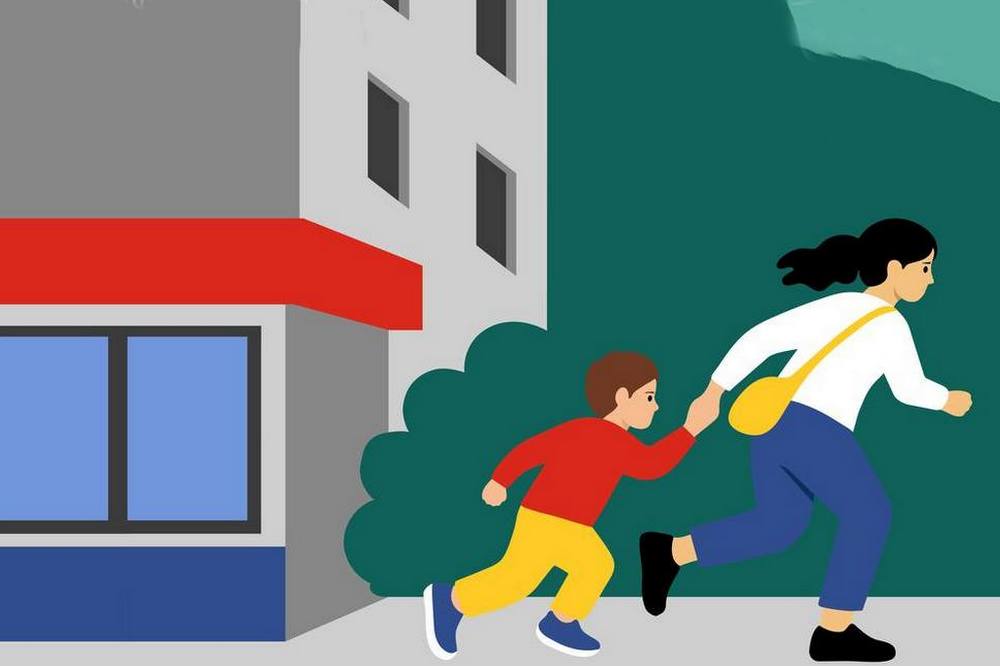 Що робити, якщо обстріл застав на вулиці – корисні поради, які допоможуть зберегти життя