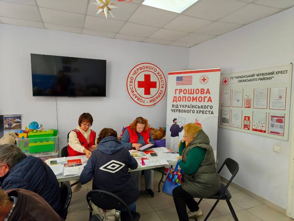 Понад 291 млн грн грошової допомоги від Червоного Хреста: у яких областях надається, хто може отримати, куди звертатися