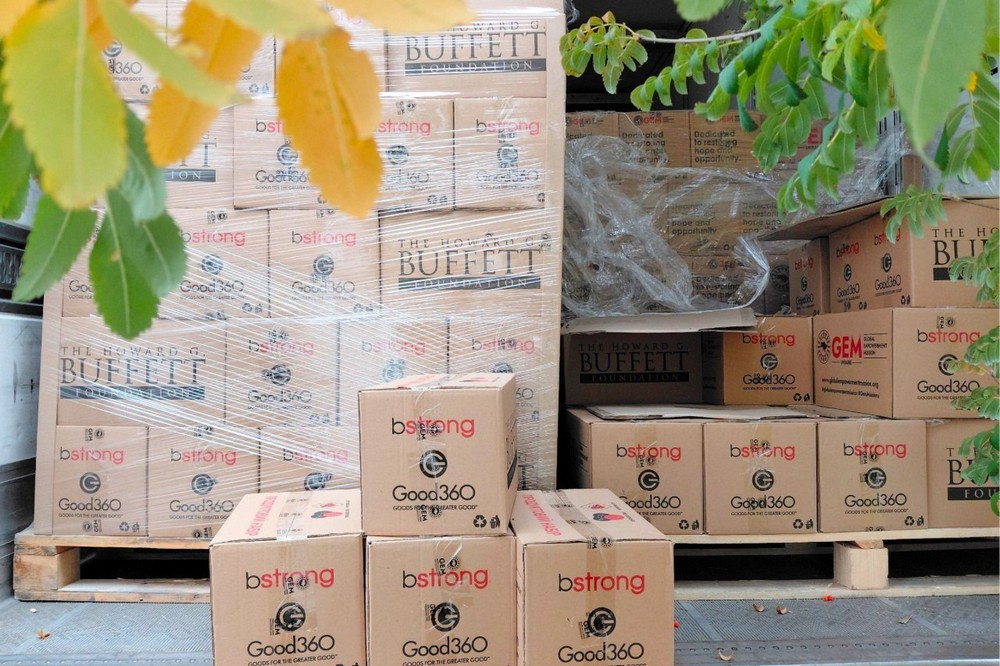 Продуктові набори кожному члену домогосподарства надаються благодійнками за певних умов. Розповідаємо, хто і як може отримати безкоштовно у Сумах продукти.